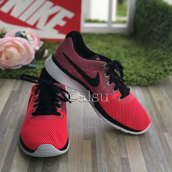 🎁 Santa’s Special 🎄 NWT Nike Tanjun Racer Tropical 🌴 Pink Women Size 7.5 8.5 - Picture 3 of 7